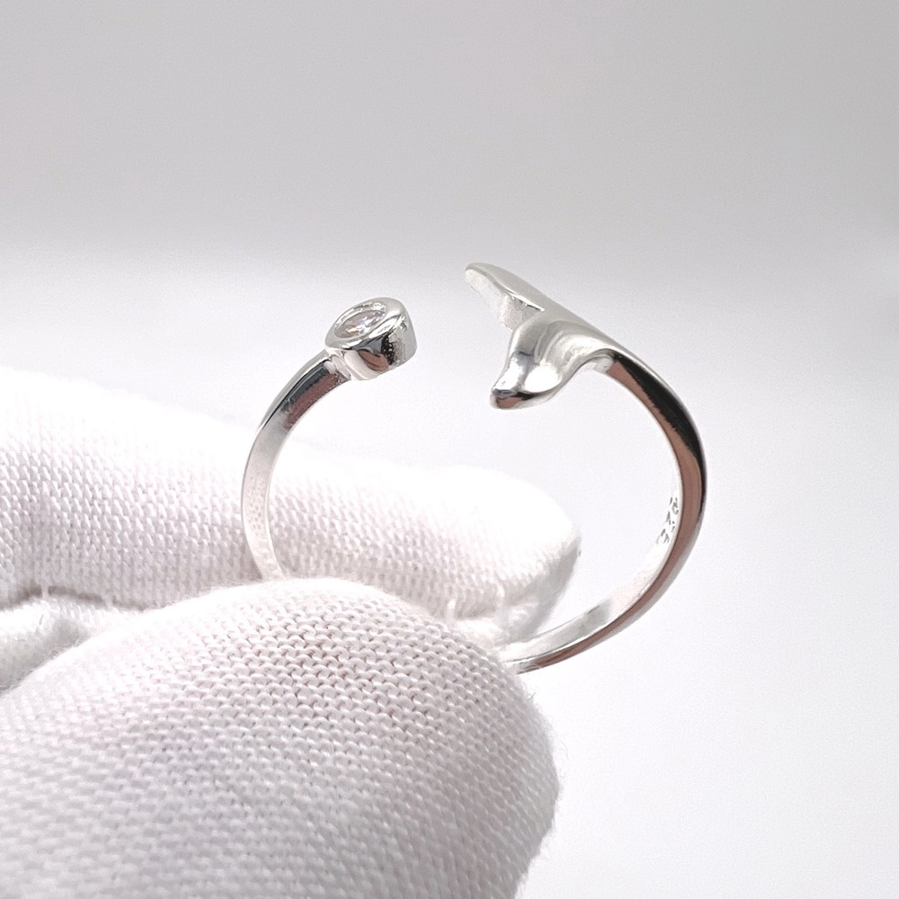 Sale $12 Firm! .925 Sterling Silver Whale Tail Ring - Picture 13 of 15
